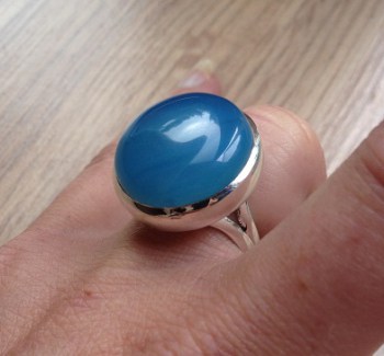 Zilveren ring met ronde blauwe Chalcedoon maat 17.3 mm